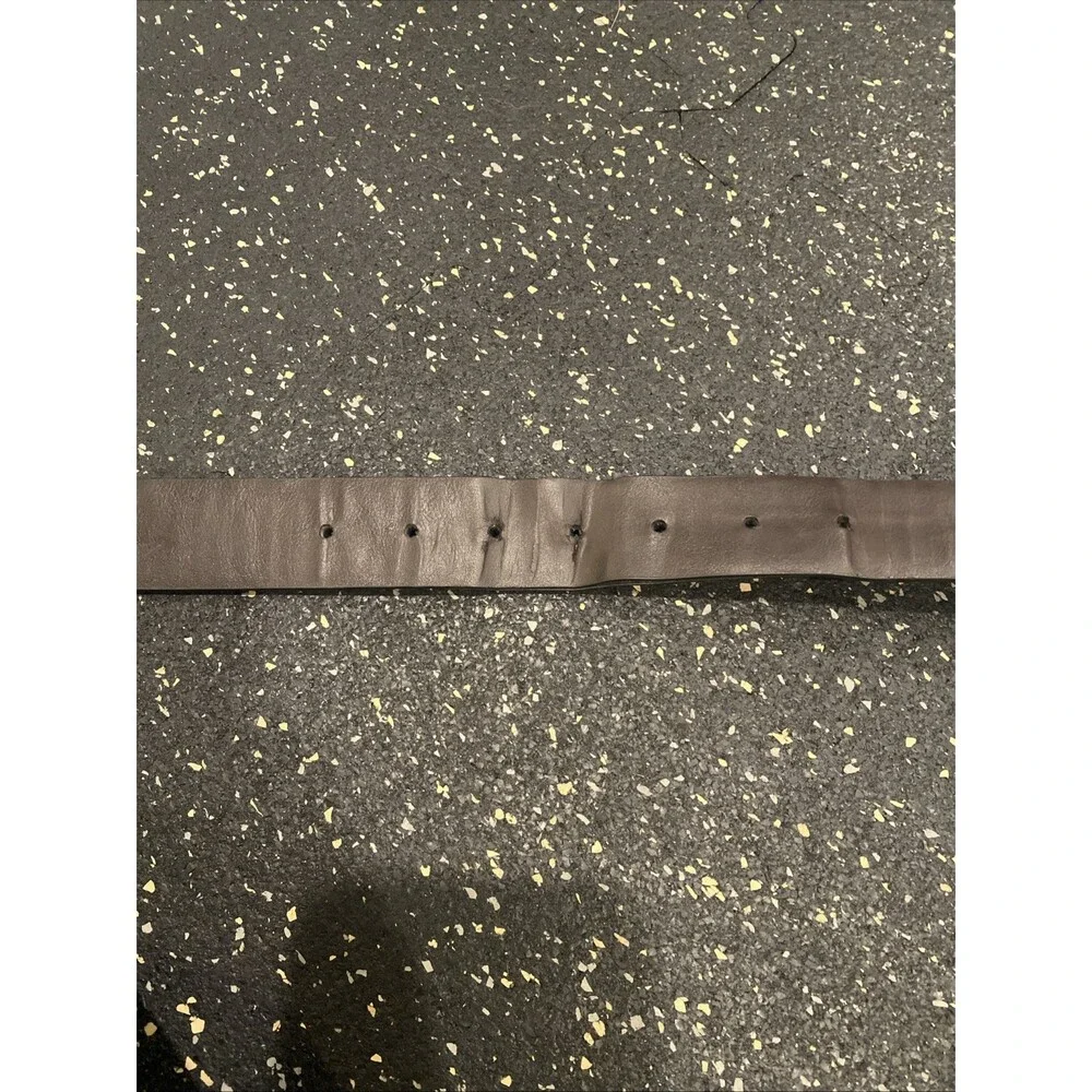 GUESS Mens Large 34-36 Black Brown REVERSIBLE Leather Belt Black Tone Buckle